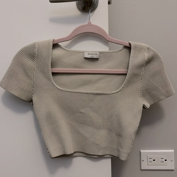 Babaton Aritzia Sculpt Knit Ribbed Crop Top – Size M - Picture 2 of 4